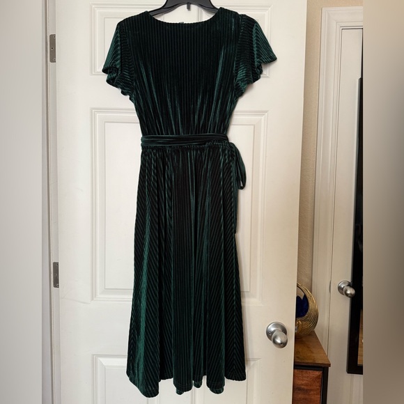 Modcloth Dark Green Velvet Dress - Picture 4 of 4
